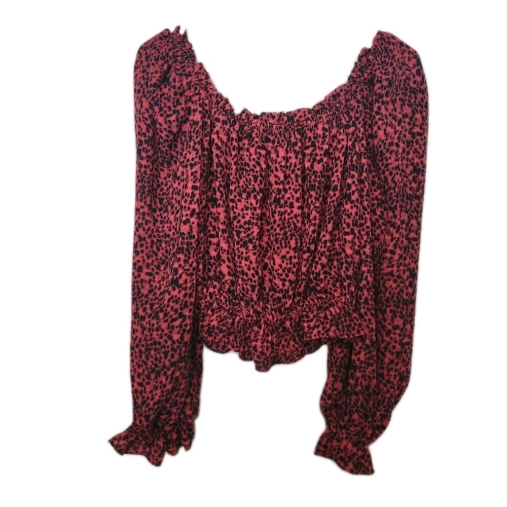 Red And Black Long Sleeve Cheetah Stretchy Top Size Small